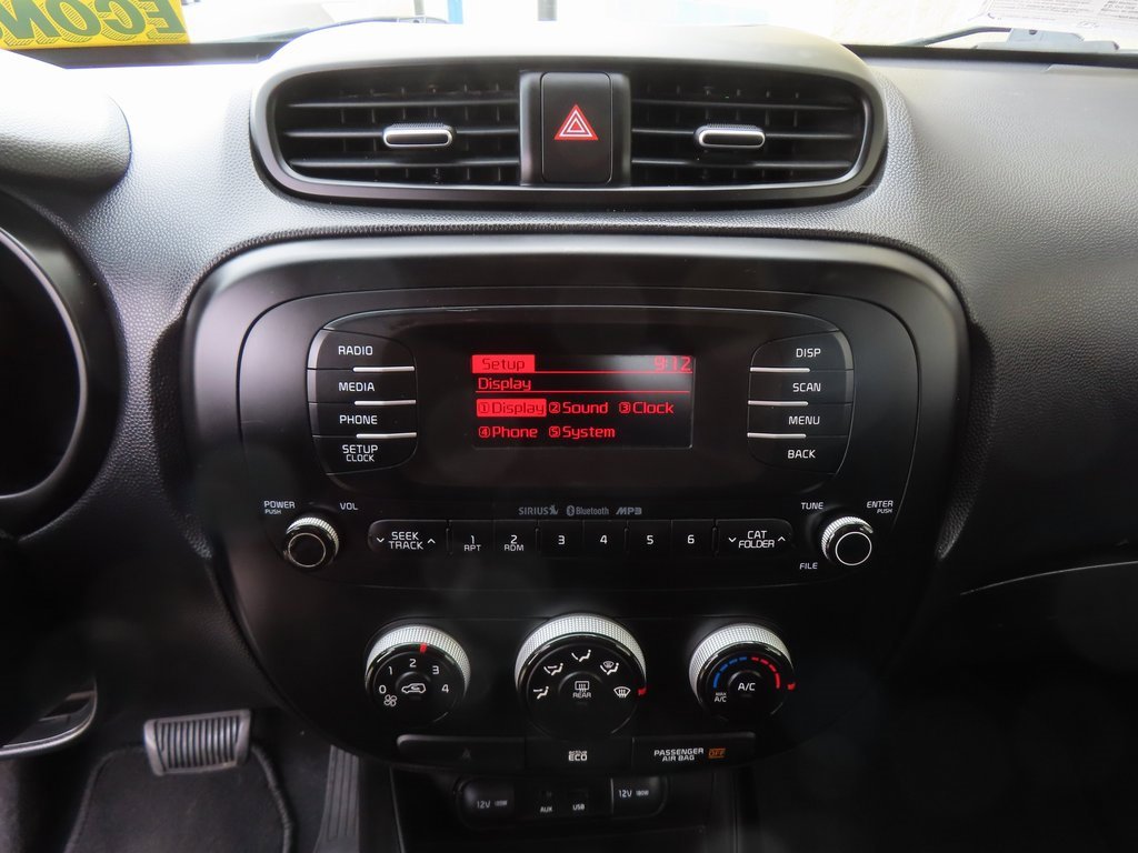 Used 2014 Kia Soul + image 5