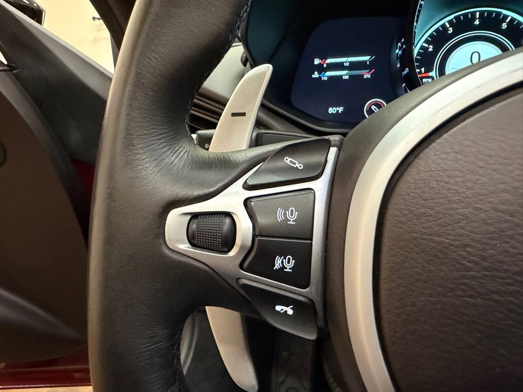 Used 2021 Aston Martin V8 Vantage Roadster image 40