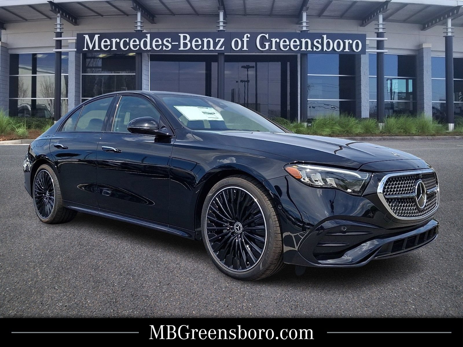 New 2026 Mercedes-Benz E 350 4MATIC Sedan image 1