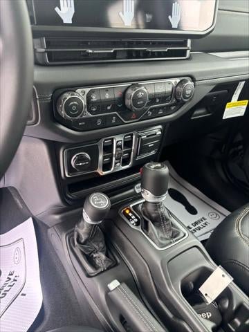 New 2026 Jeep Wrangler Unlimited Sahara AWD/4WD image 38