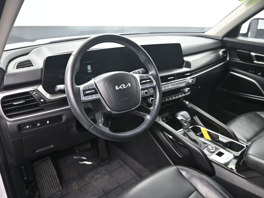 Certified 2024 Kia Telluride S w/ S Sunroof Package image 13