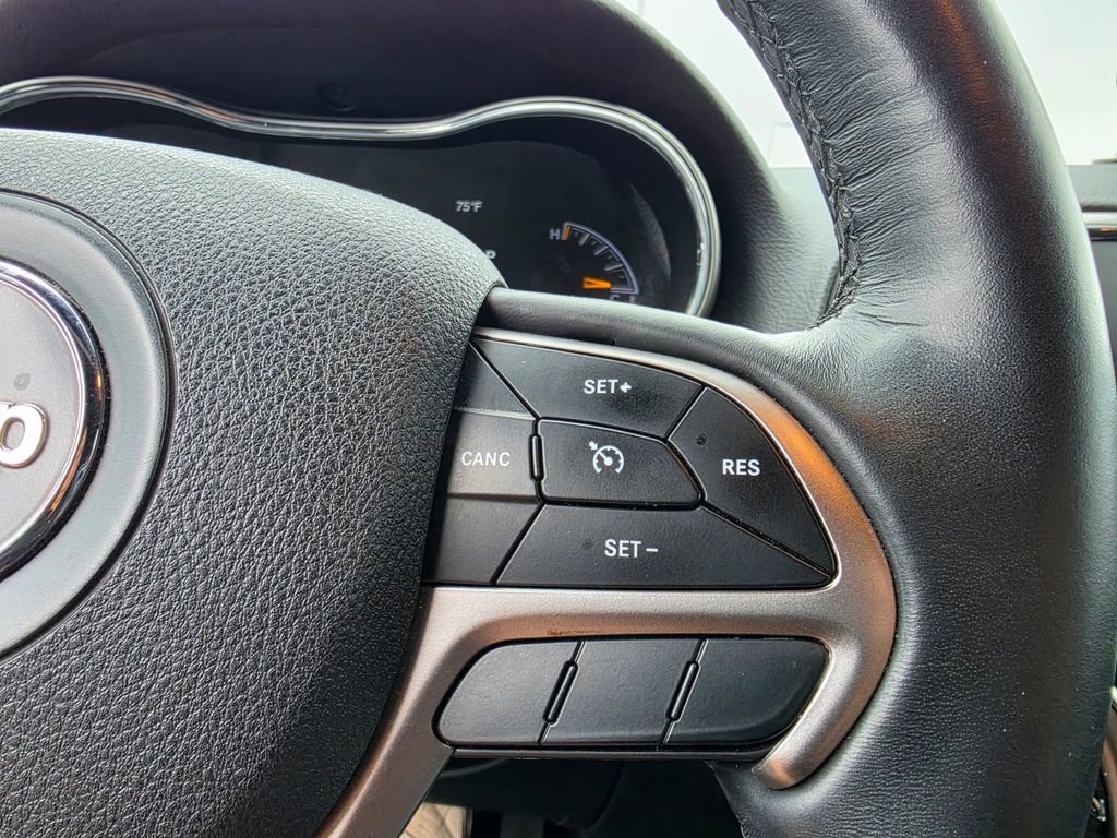 Used 2018 Jeep Grand Cherokee Limited w/ Luxury Group II AWD/4WD image 14