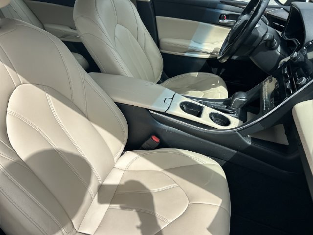 Used 2020 Toyota Avalon XLE w/ Moonroof Package FWD image 36