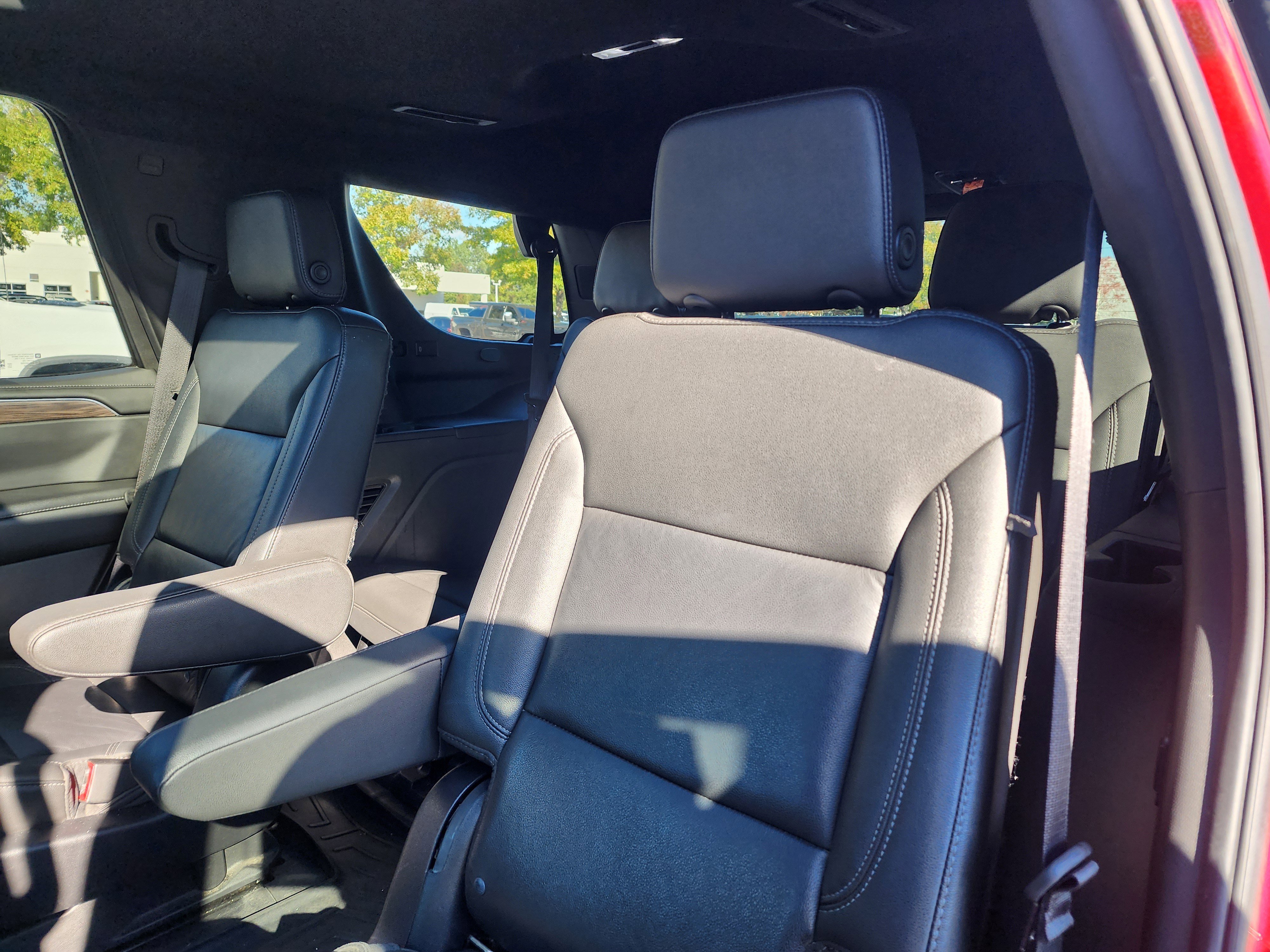 Used 2022 Chevrolet Tahoe Z71 w/ Z71 Off-Road Package image 13