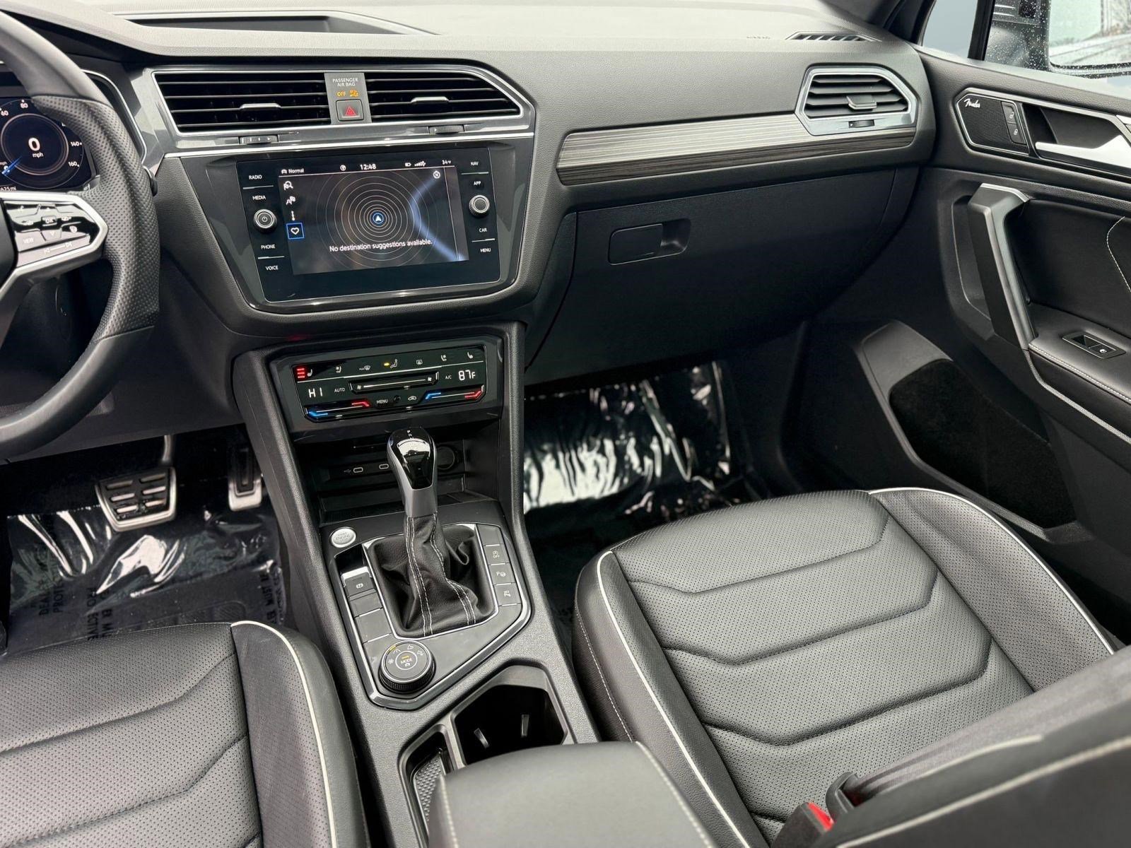 Used 2024 Volkswagen Tiguan SEL R-Line image 29