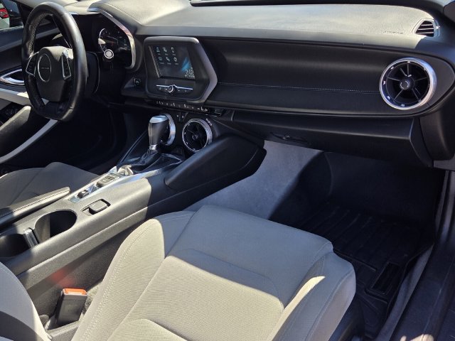 Certified 2018 Chevrolet Camaro LT RWD image 12
