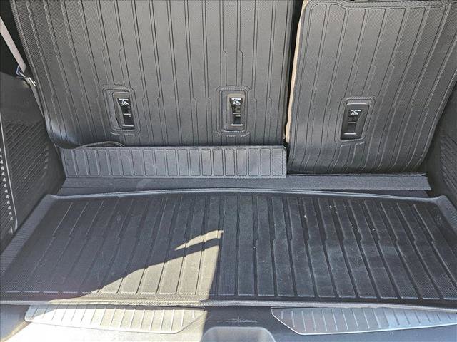 Used 2024 Chevrolet Tahoe Premier w/ Premium Package AWD/4WD image 6
