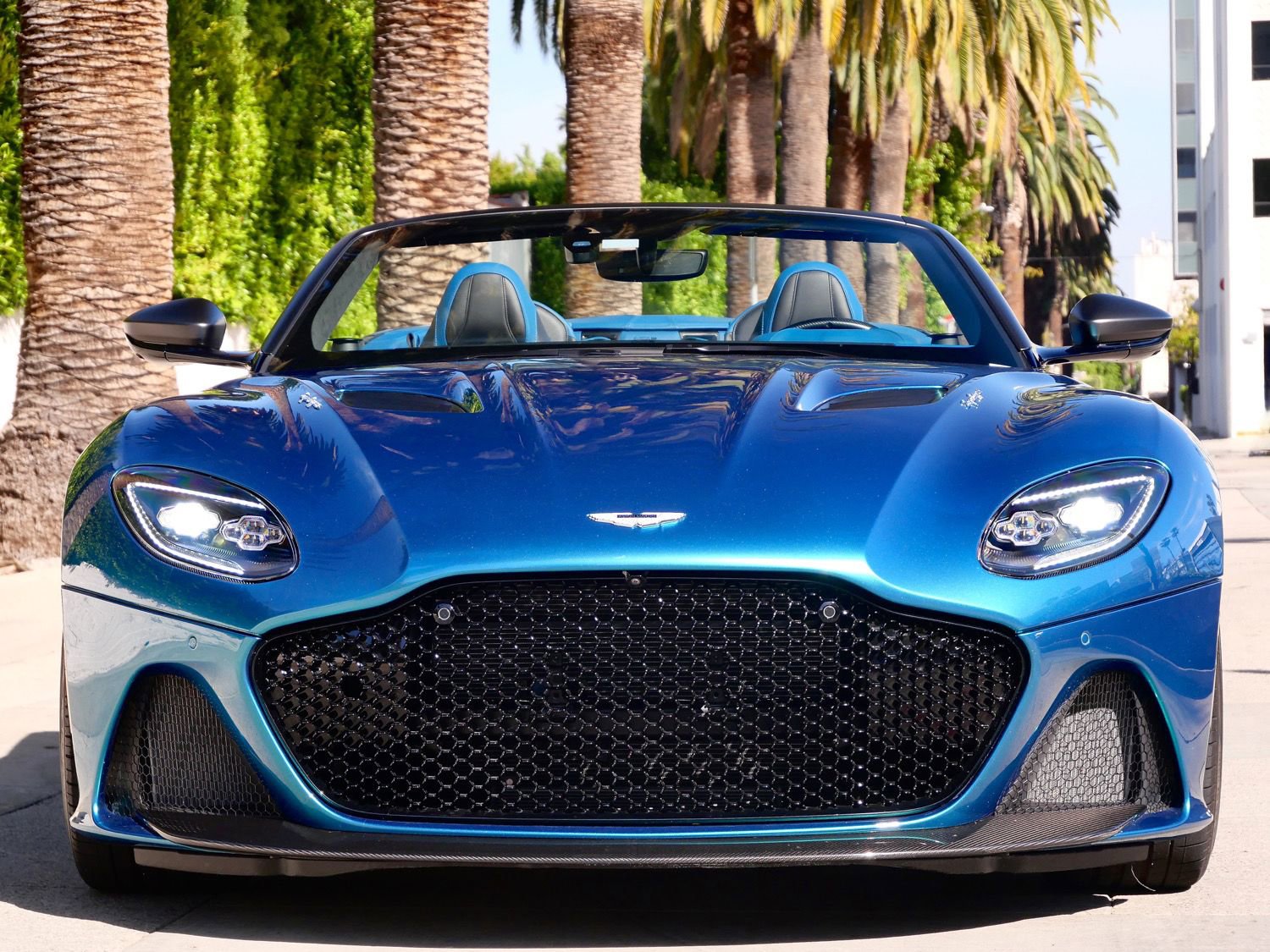 Used 2020 Aston Martin DBS Superleggera Volante image 7