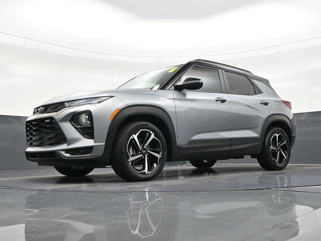 Used 2023 Chevrolet TrailBlazer RS w/ Sun and Liftgate Package image 23