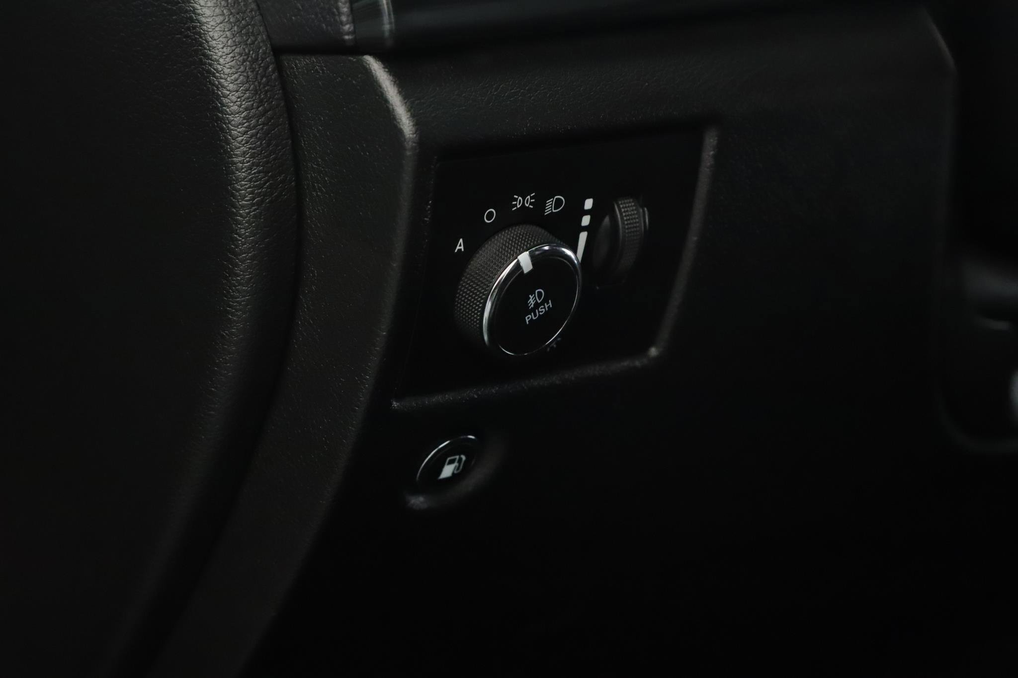 Used 2020 Jeep Grand Cherokee Altitude image 8