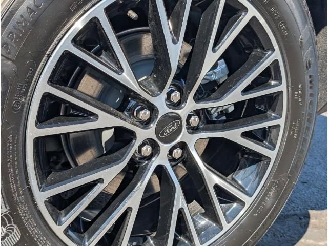 New 2025 Ford Escape SE image 40