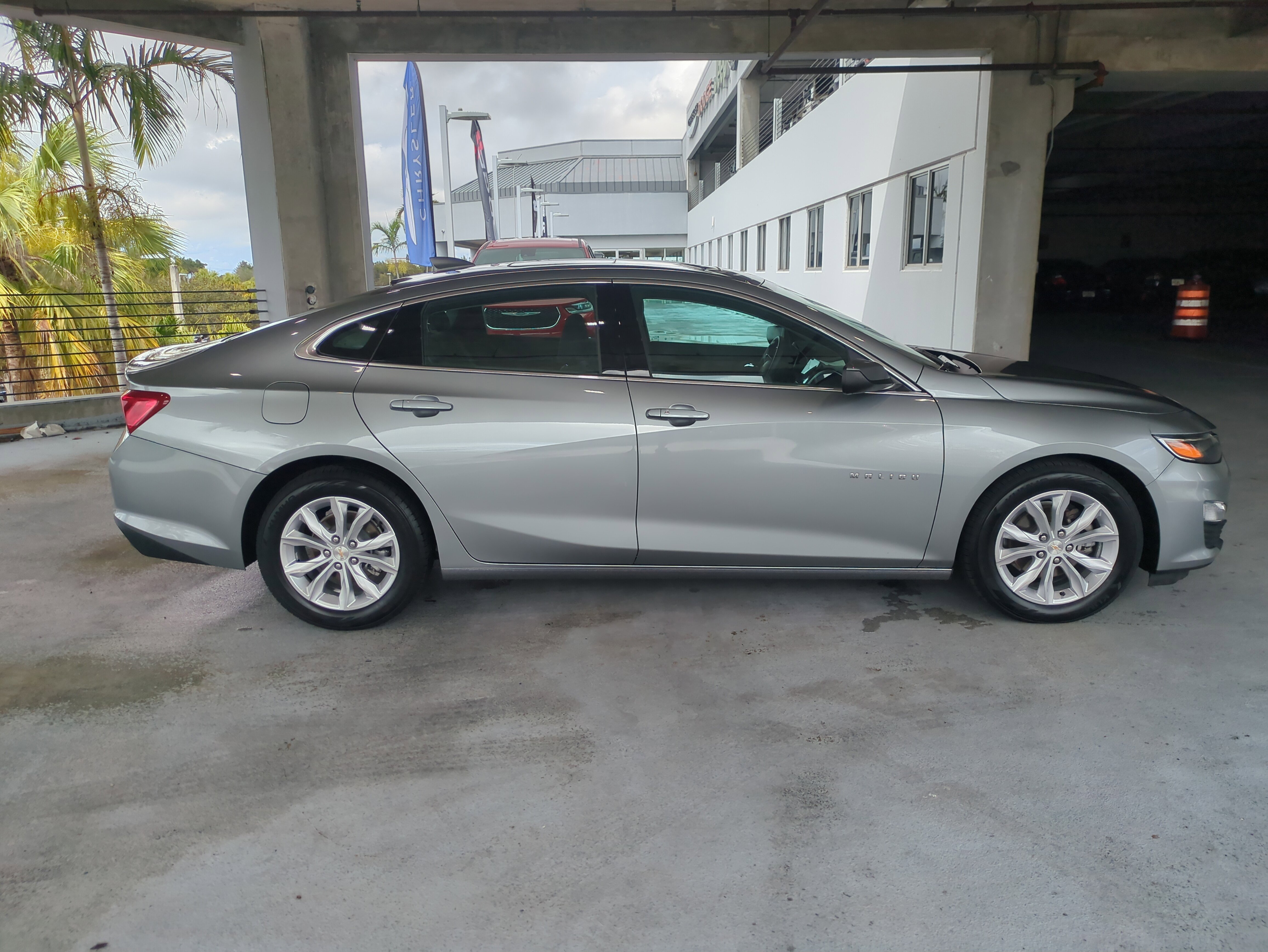 Used 2024 Chevrolet Malibu LT image 4