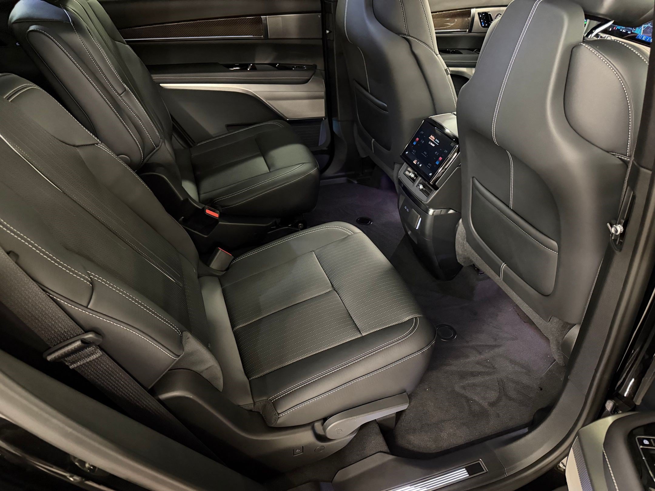 New 2027 Cadillac Vistiq Luxury AWD/4WD image 50