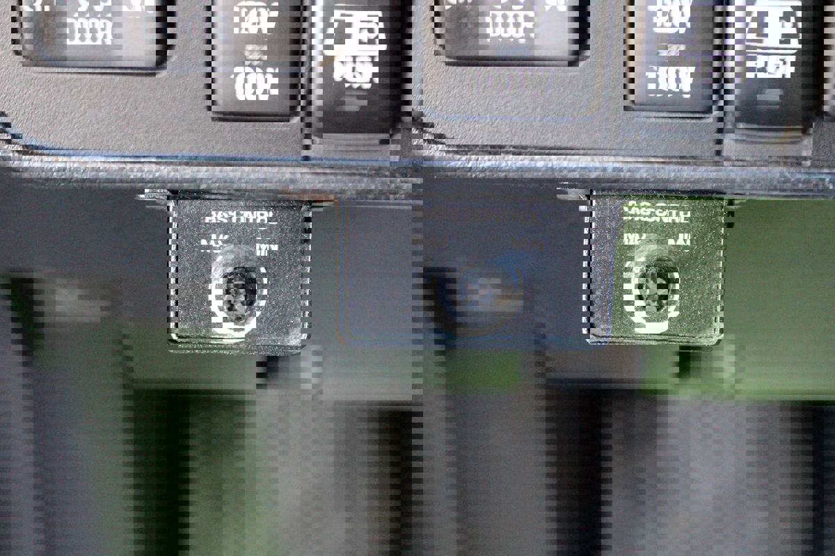 Used 2017 Toyota Tacoma TRD Off-Road image 25