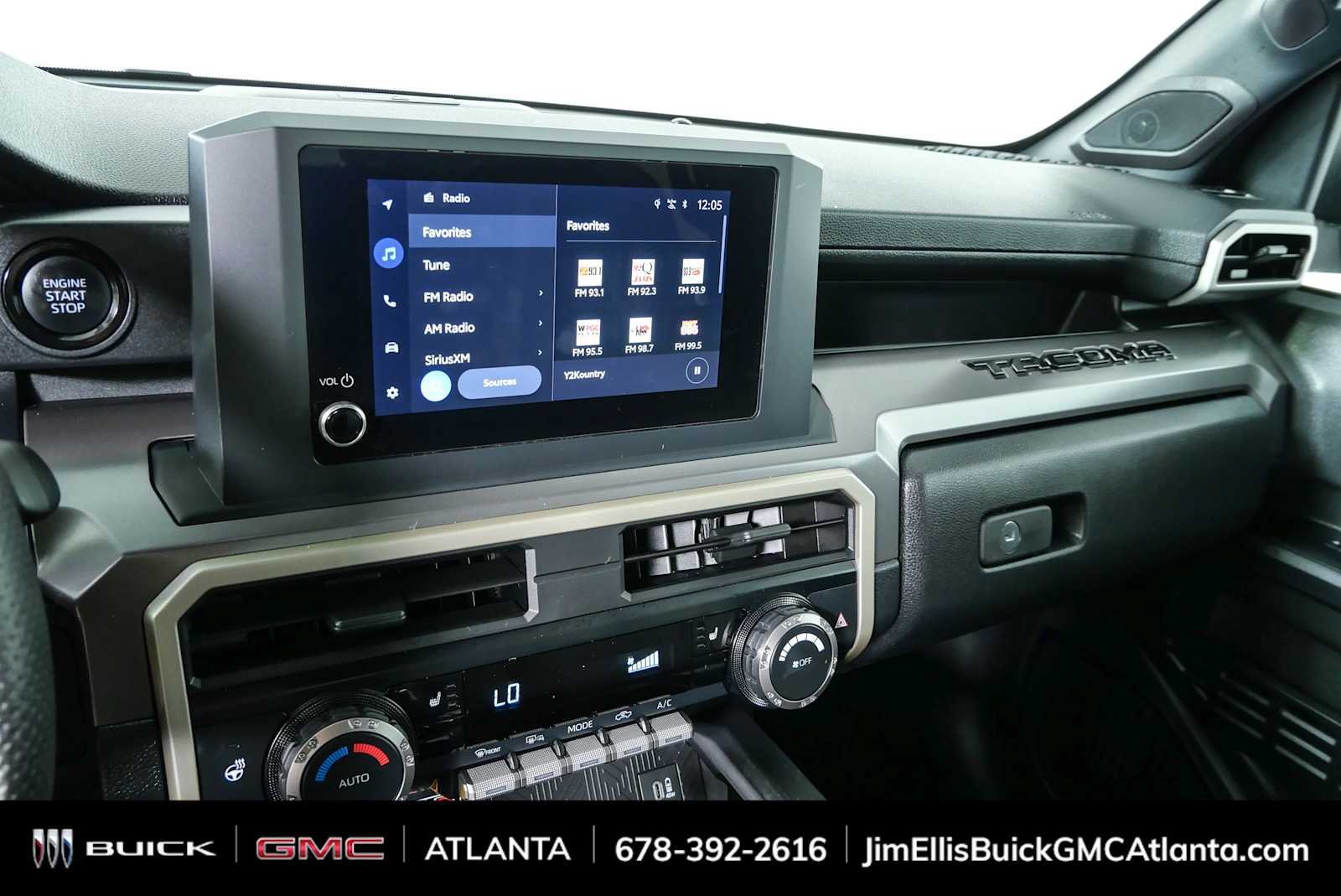Used 2024 Toyota Tacoma SR5 AWD/4WD image 12