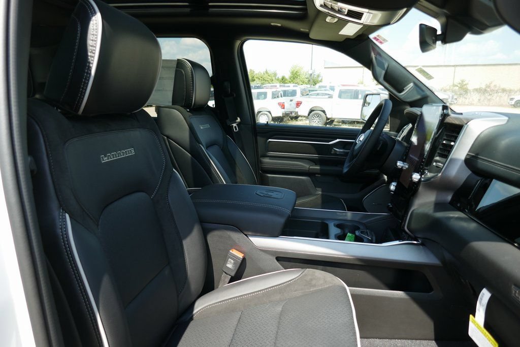 New 2026 RAM 1500 Laramie w/ Night Edition AWD/4WD image 11