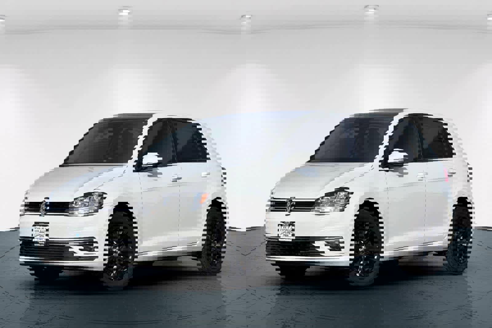 Used 2019 Volkswagen Golf SE image 1