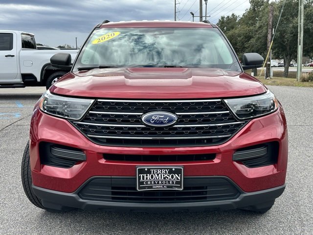 Used 2020 Ford Explorer XLT image 2