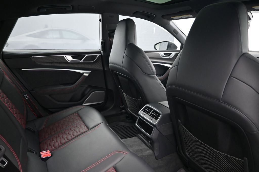 Used 2025 Audi RS 7 Performance w/ Matte Carbon Package AWD/4WD image 7