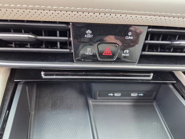 Used 2024 Volkswagen Atlas SE FWD image 9