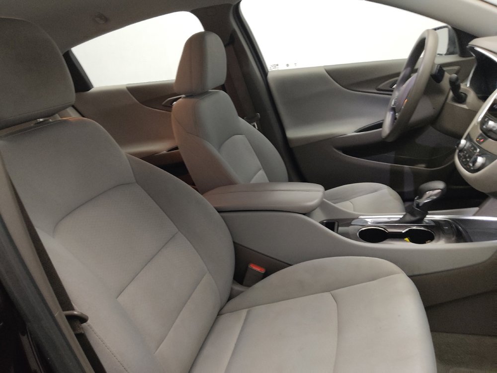 Used 2021 Chevrolet Malibu LT FWD image 21