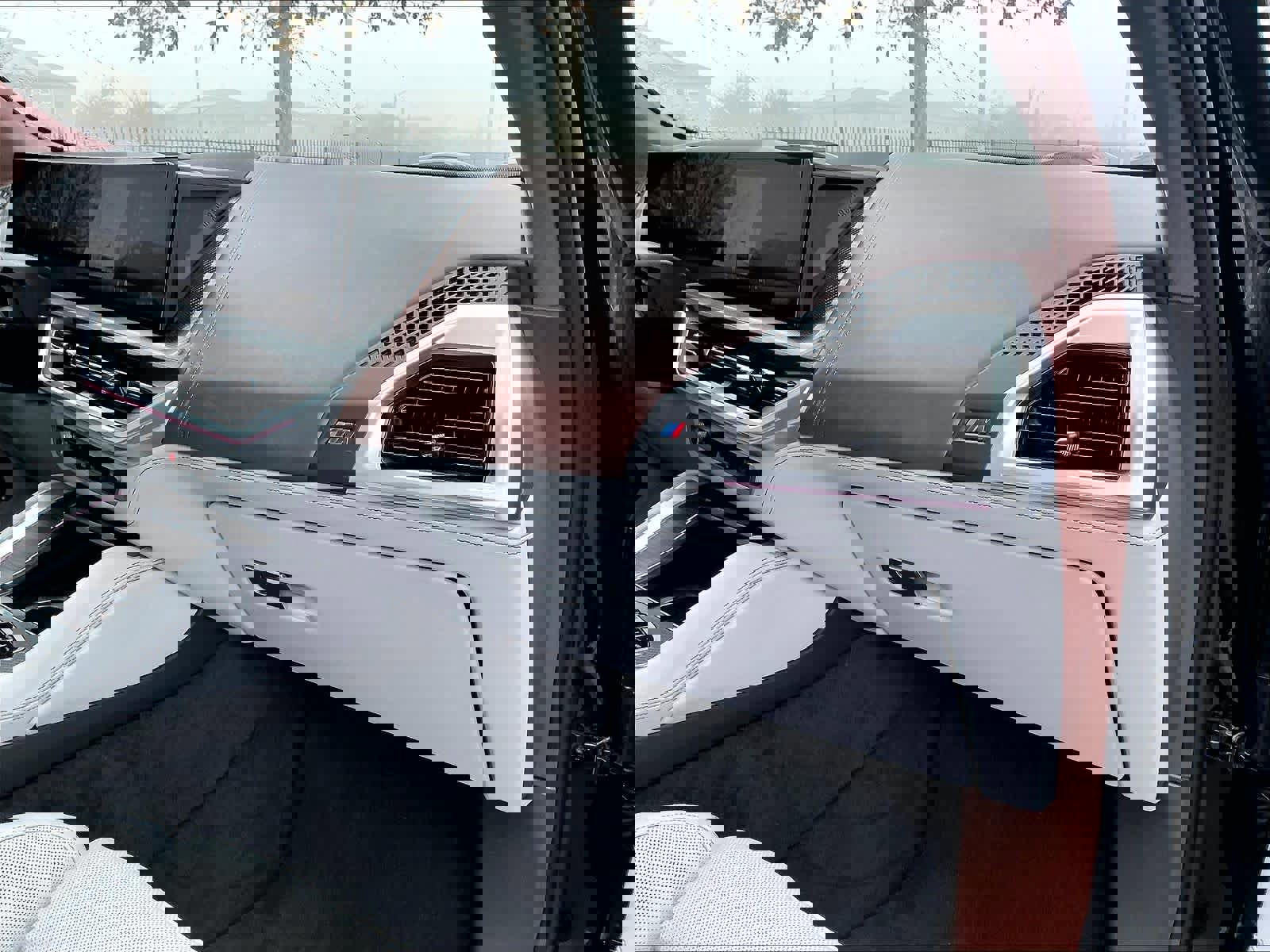 Used 2025 BMW XM image 16