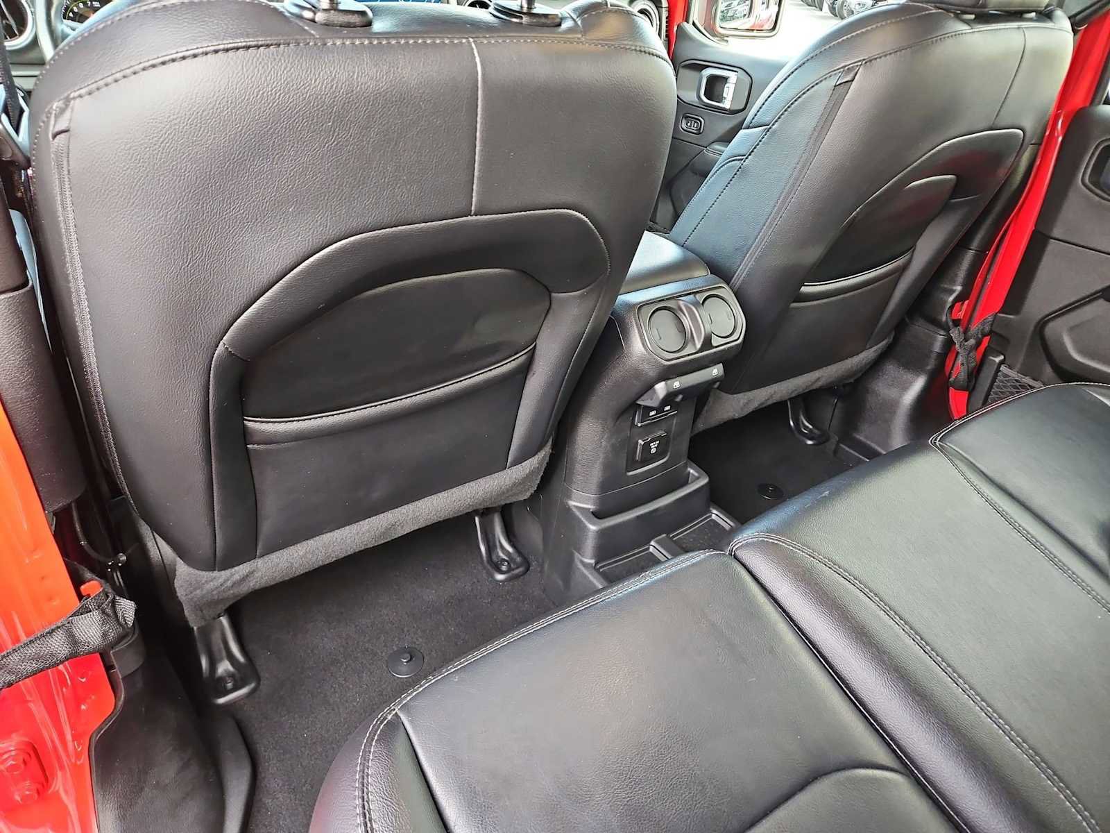 Used 2021 Jeep Wrangler Unlimited Sahara w/ Cold Weather Group image 17