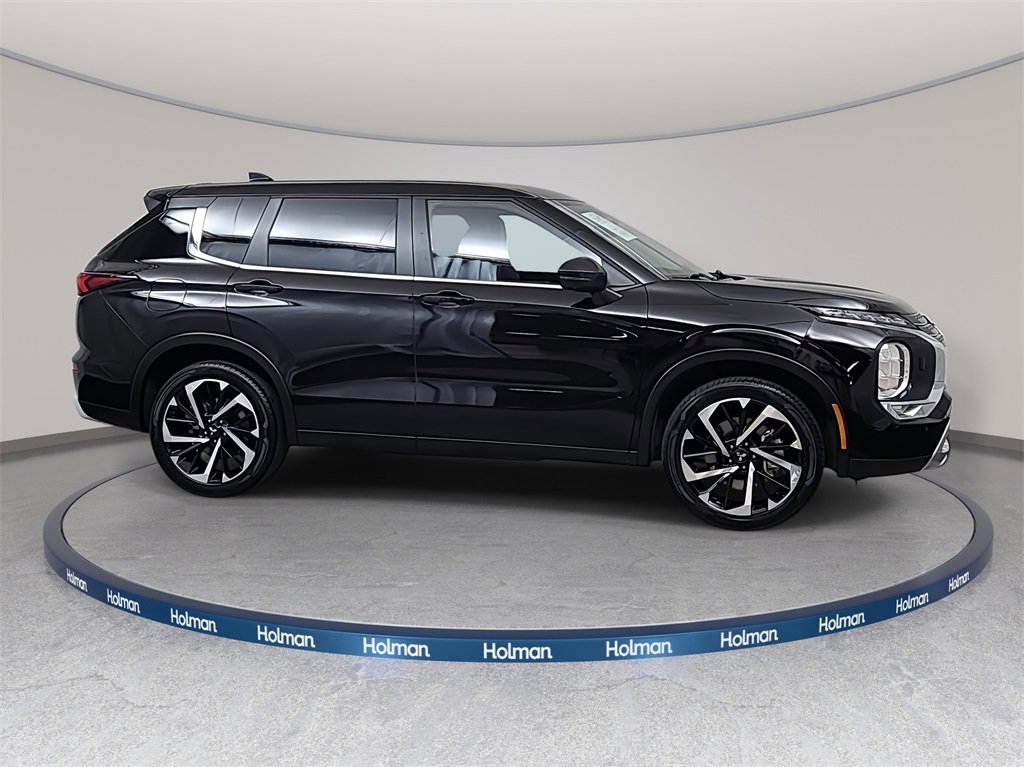 Used 2024 Mitsubishi Outlander SE image 5