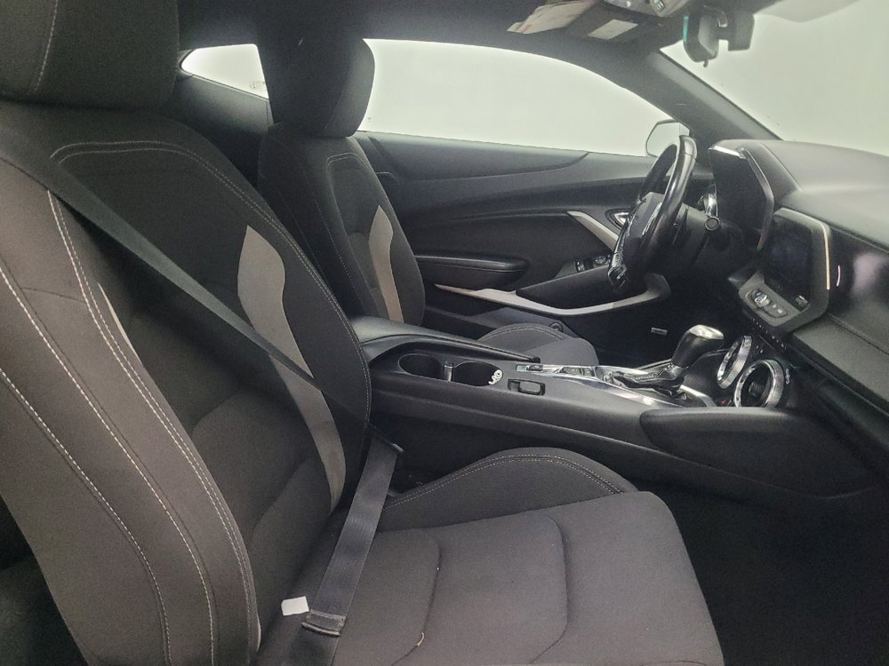 Used 2021 Chevrolet Camaro LT w/ Technology Package RWD image 21