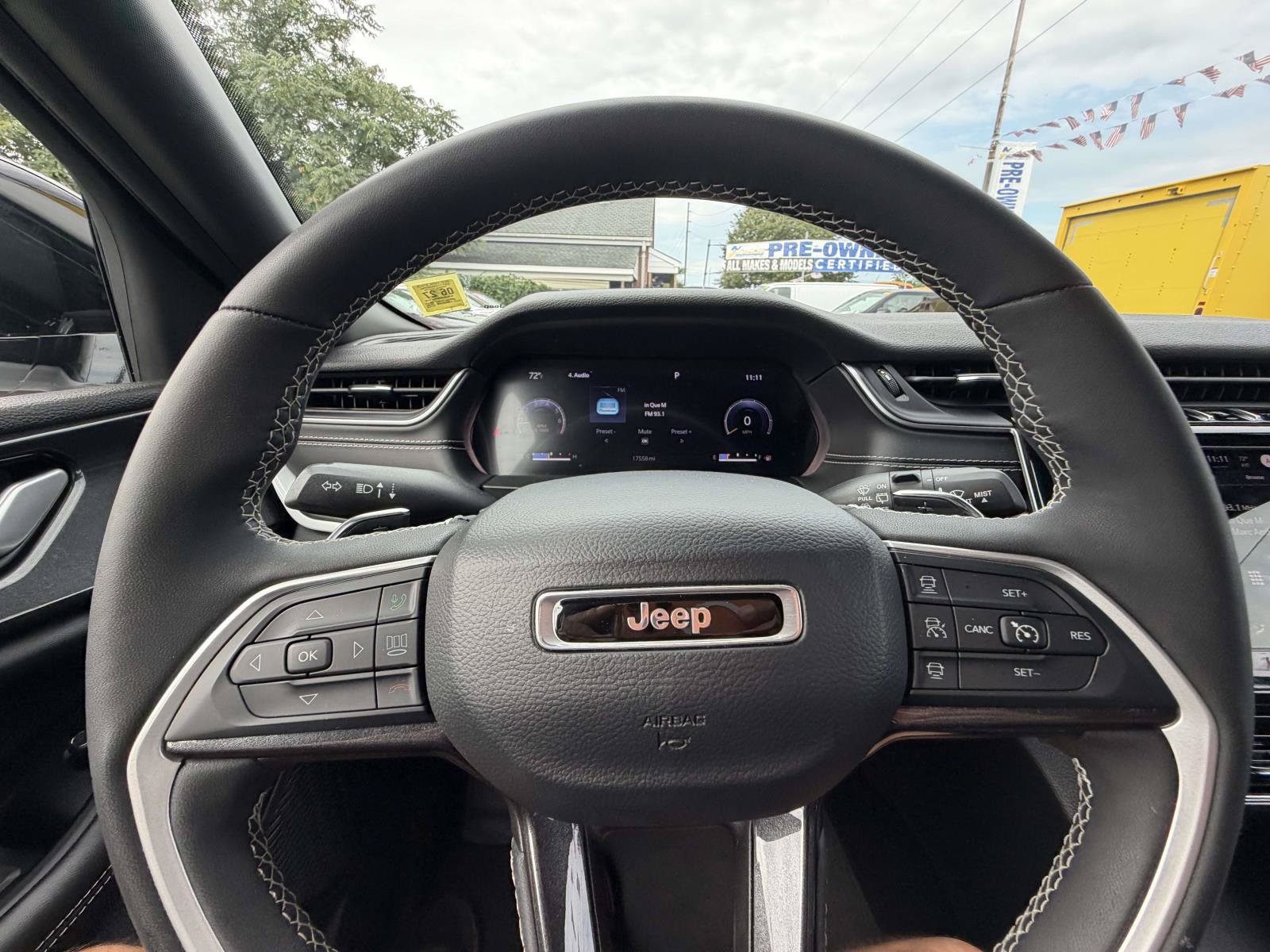 Used 2023 Jeep Grand Cherokee Altitude AWD/4WD image 24