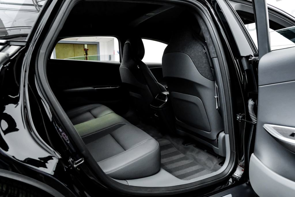 Used 2025 Lucid Air Touring image 49