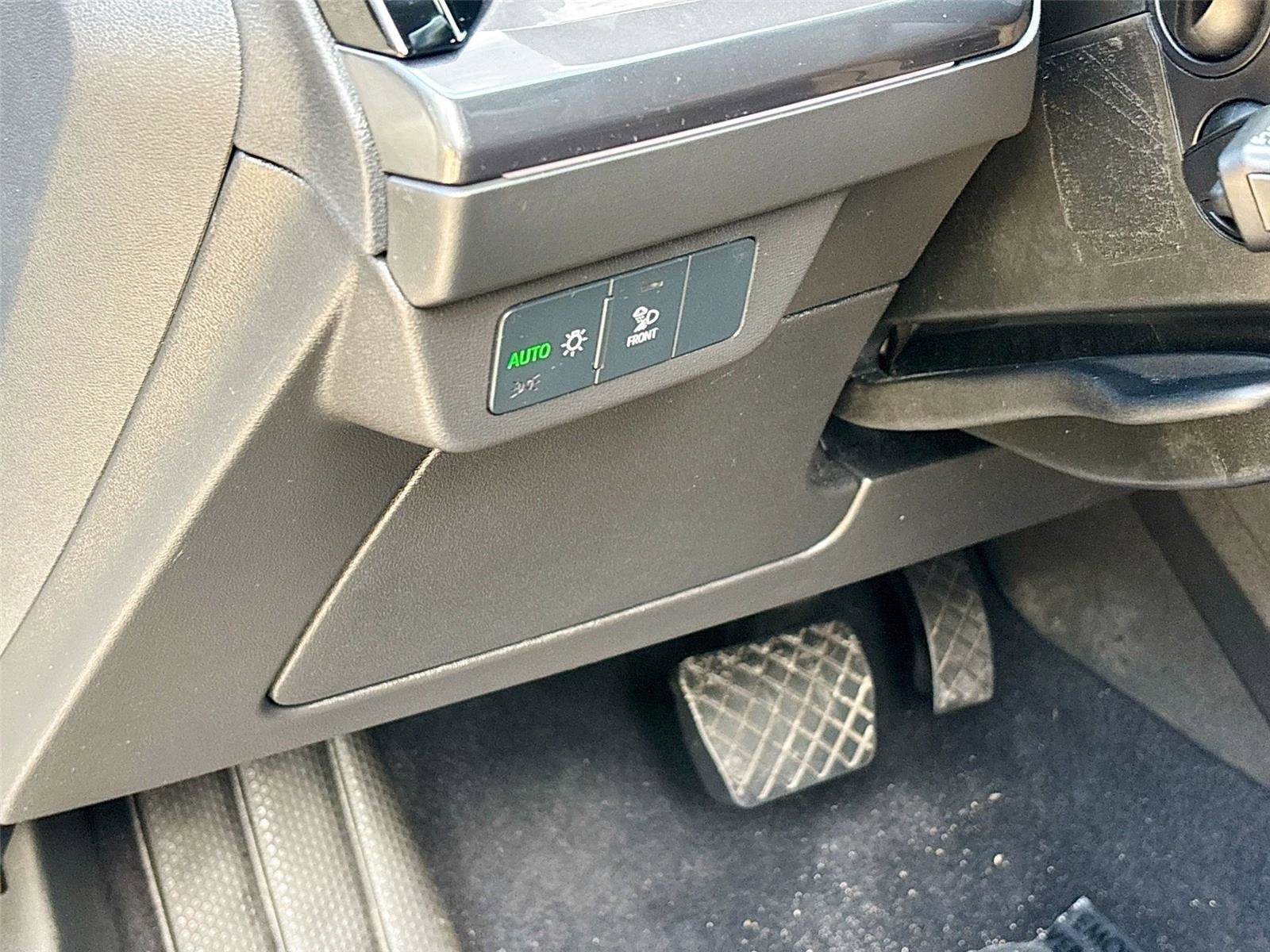 Used 2023 Audi Q4 e-tron Prestige w/ Black Optic Package image 10