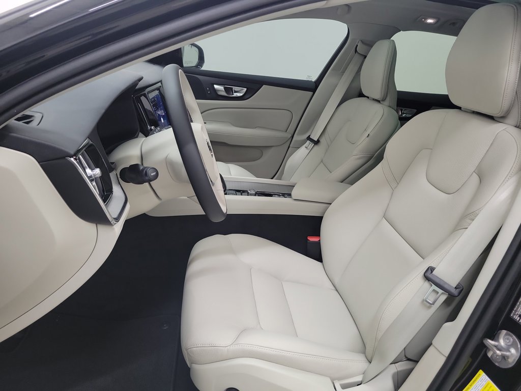 New 2026 Volvo V60 B5 Cross Country Plus w/ Protection Package Premier AWD/4WD image 18