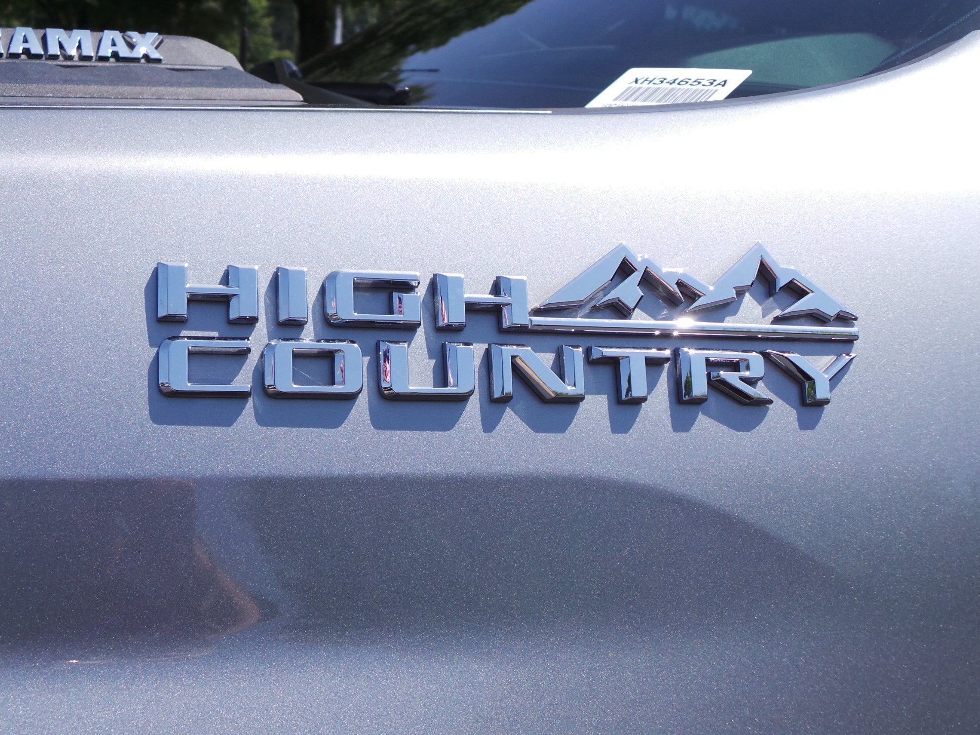 Used 2025 Chevrolet Silverado 3500 High Country w/ High Country Premium Package AWD/4WD image 18