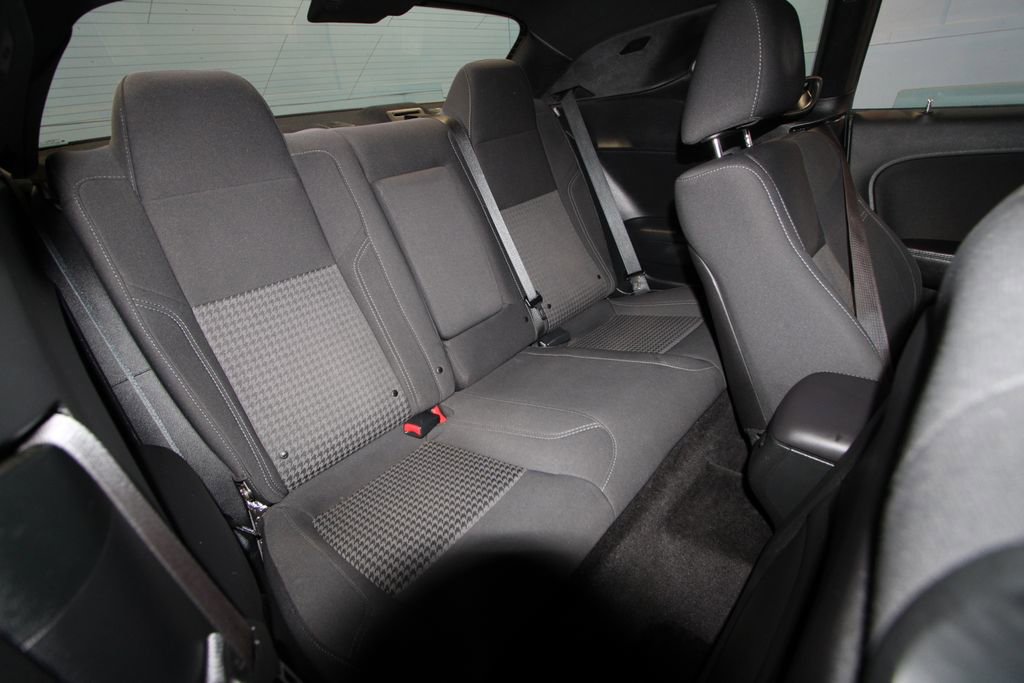 Used 2019 Dodge Challenger SXT image 19