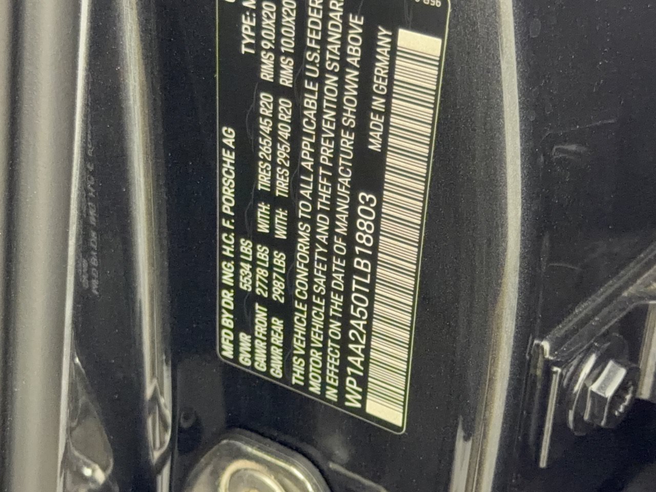 New 2026 Porsche Macan AWD/4WD image 31