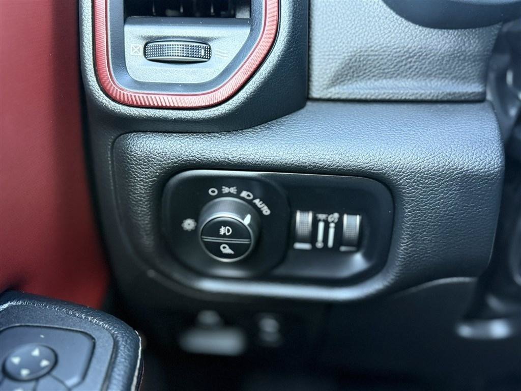 Used 2025 RAM 1500 Rebel w/ Rebel Level 1 Equipment Group AWD/4WD image 30
