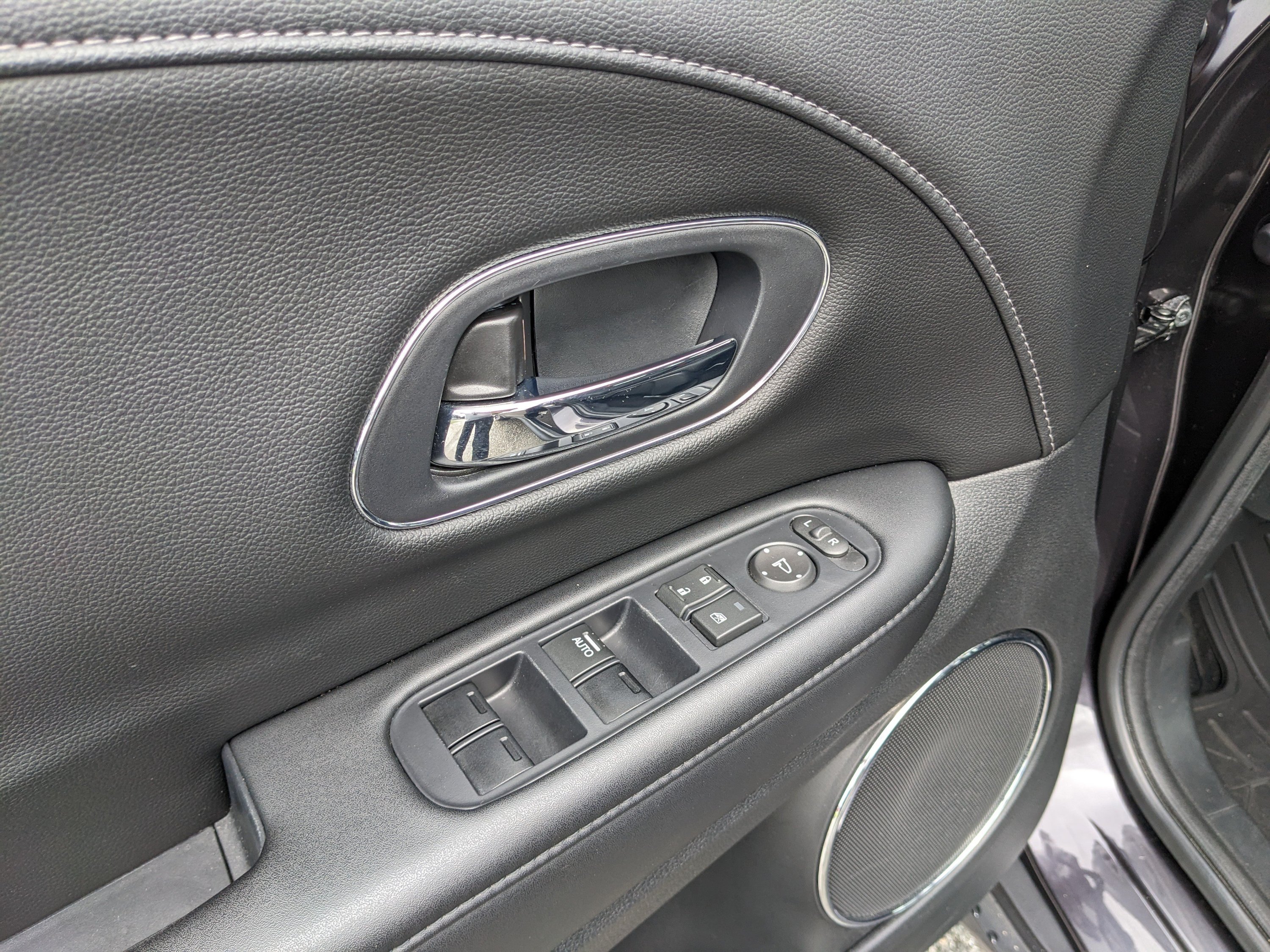Used 2018 Honda HR-V EX-L image 20