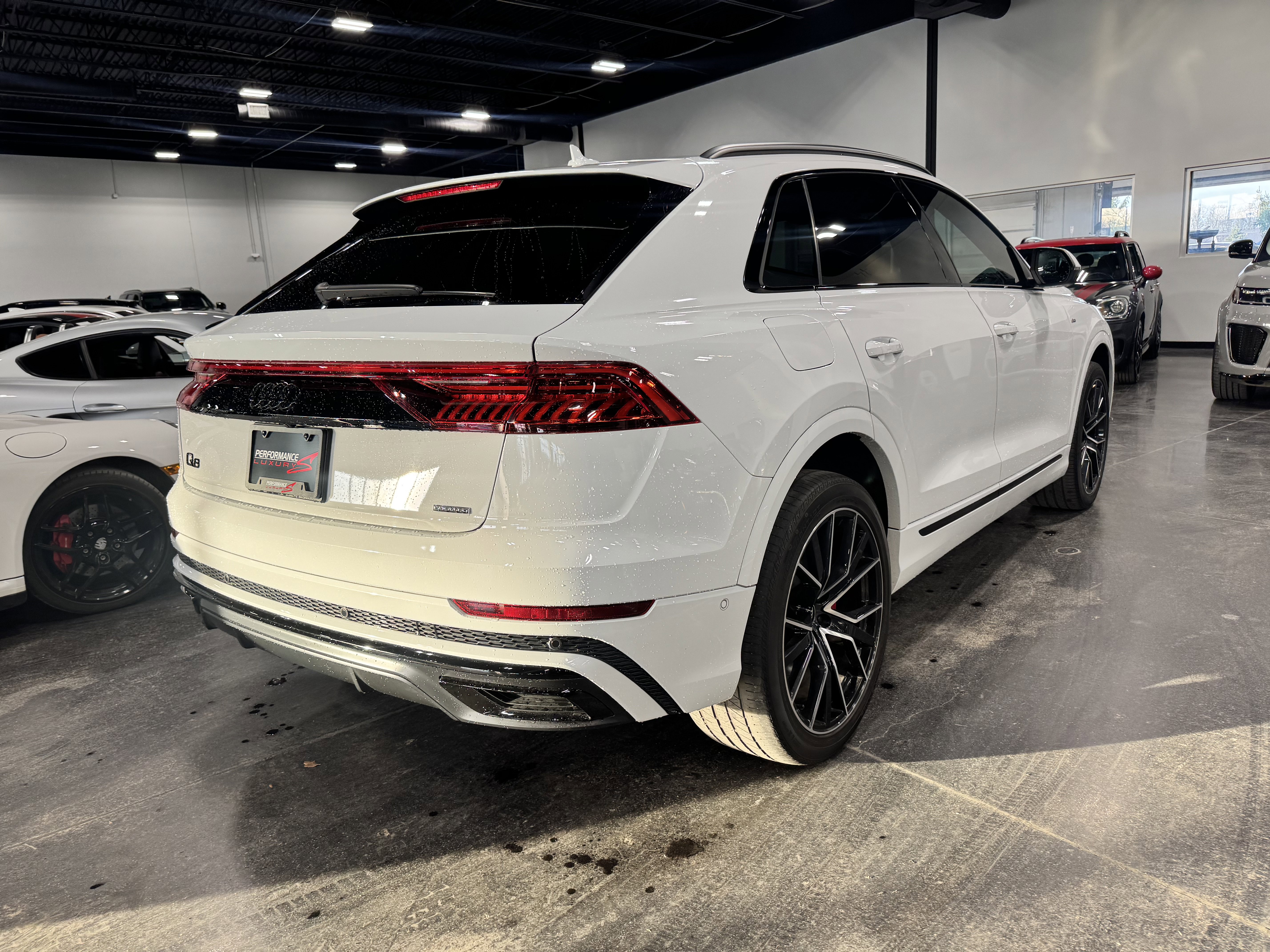 Used 2022 Audi Q8 Premium Plus w/ Premium Plus Package image 18