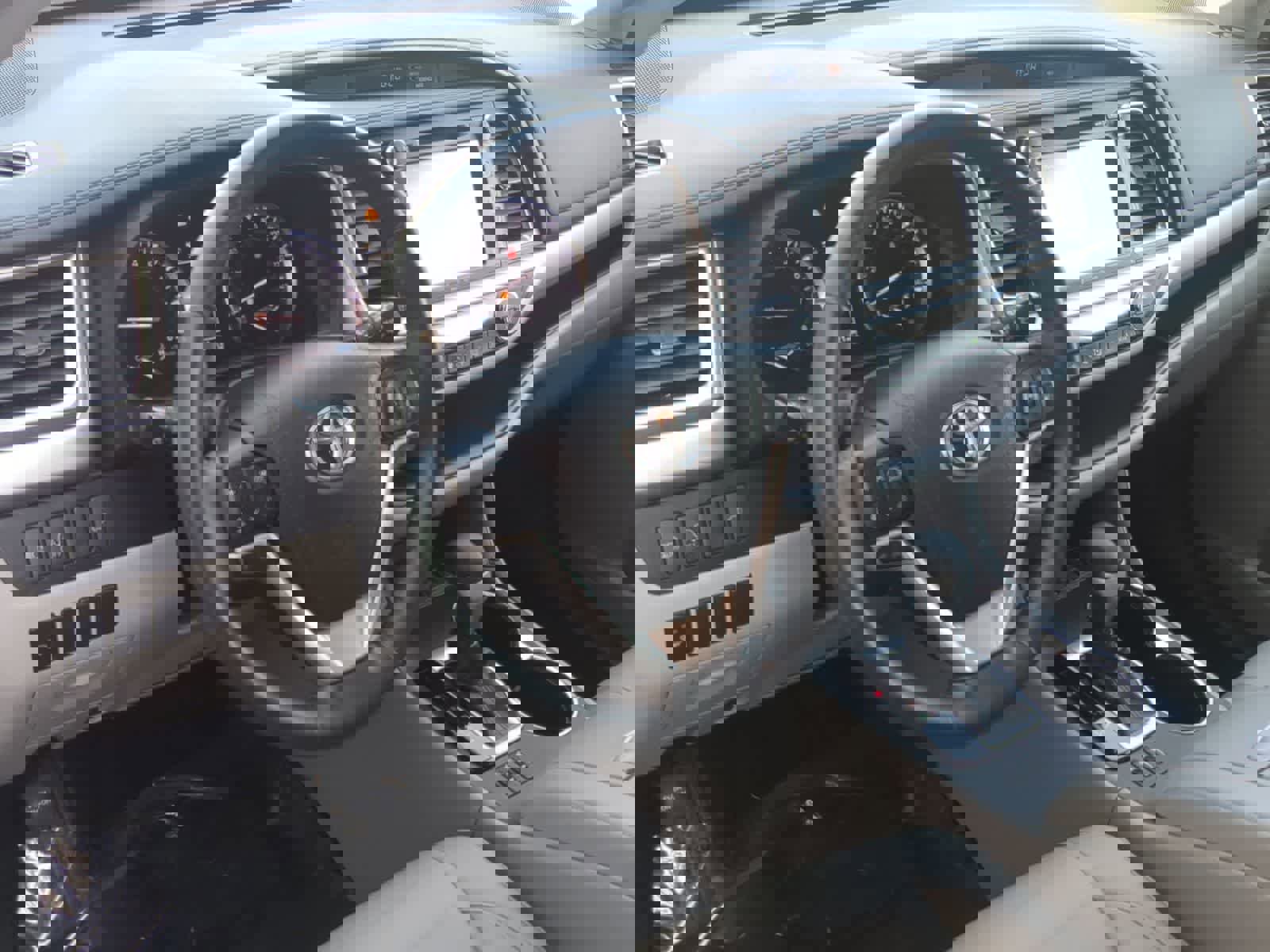 Used 2019 Toyota Highlander XLE AWD/4WD image 10