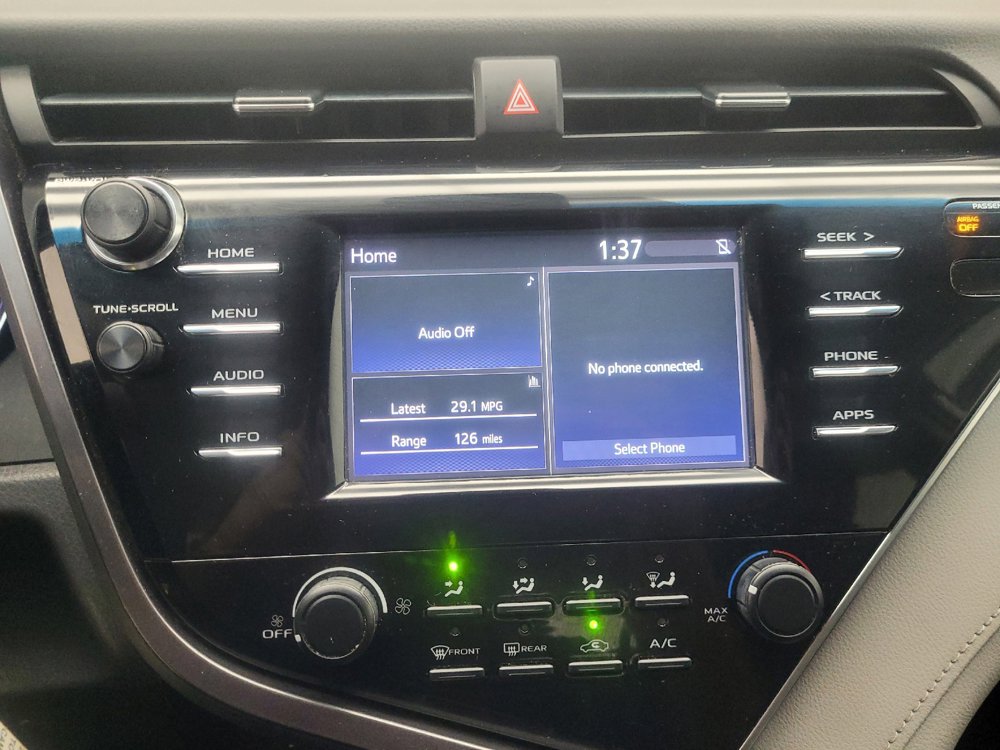 Used 2018 Toyota Camry FWD image 25