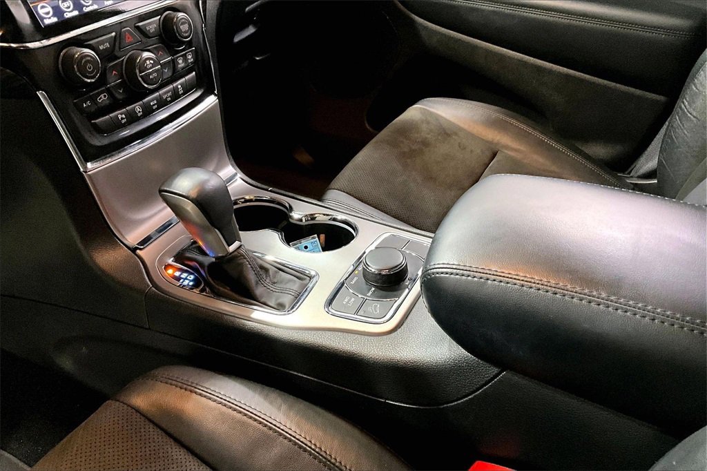 Used 2022 Jeep Grand Cherokee Laredo X image 19