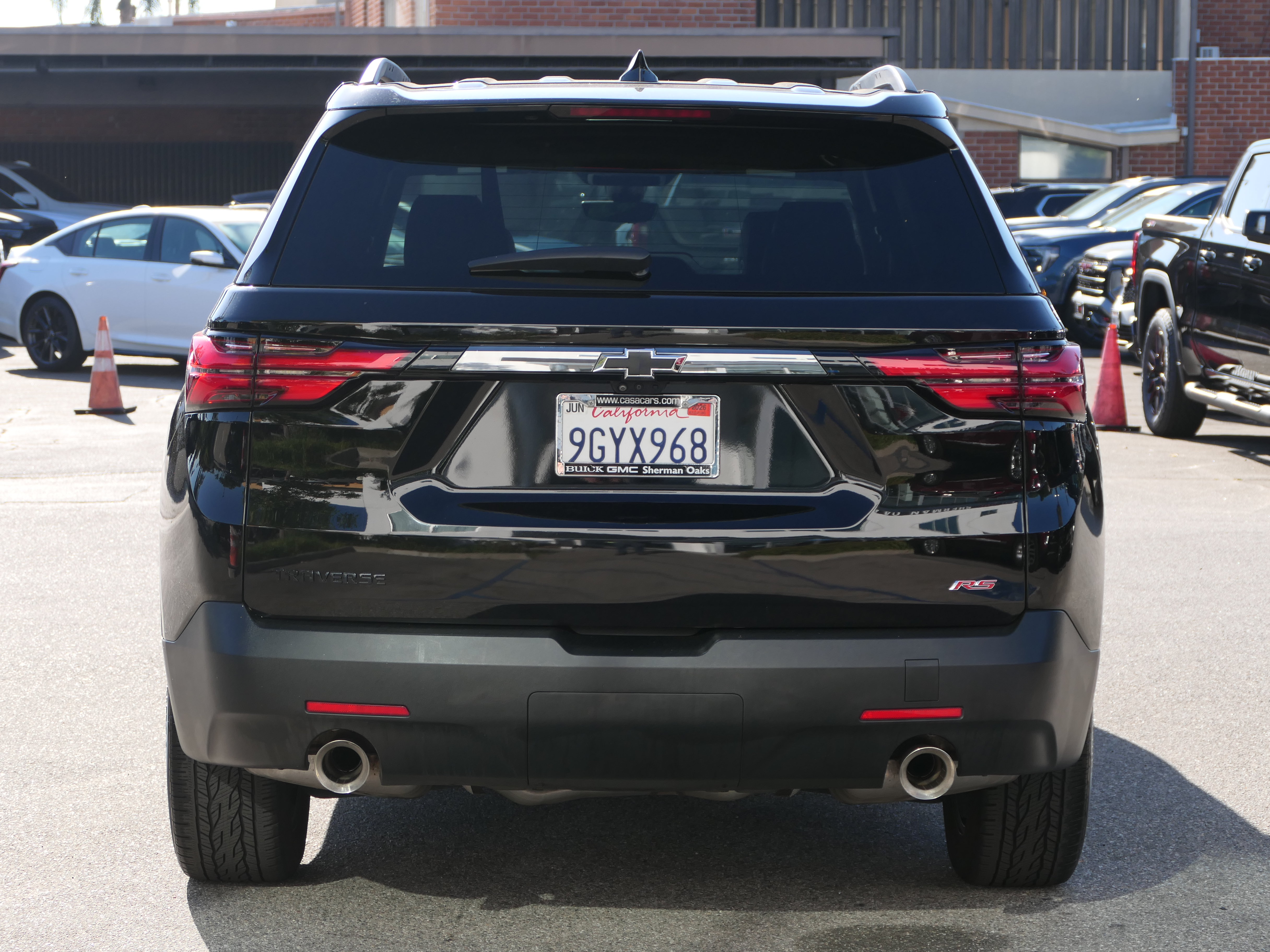 Used 2023 Chevrolet Traverse RS FWD image 4
