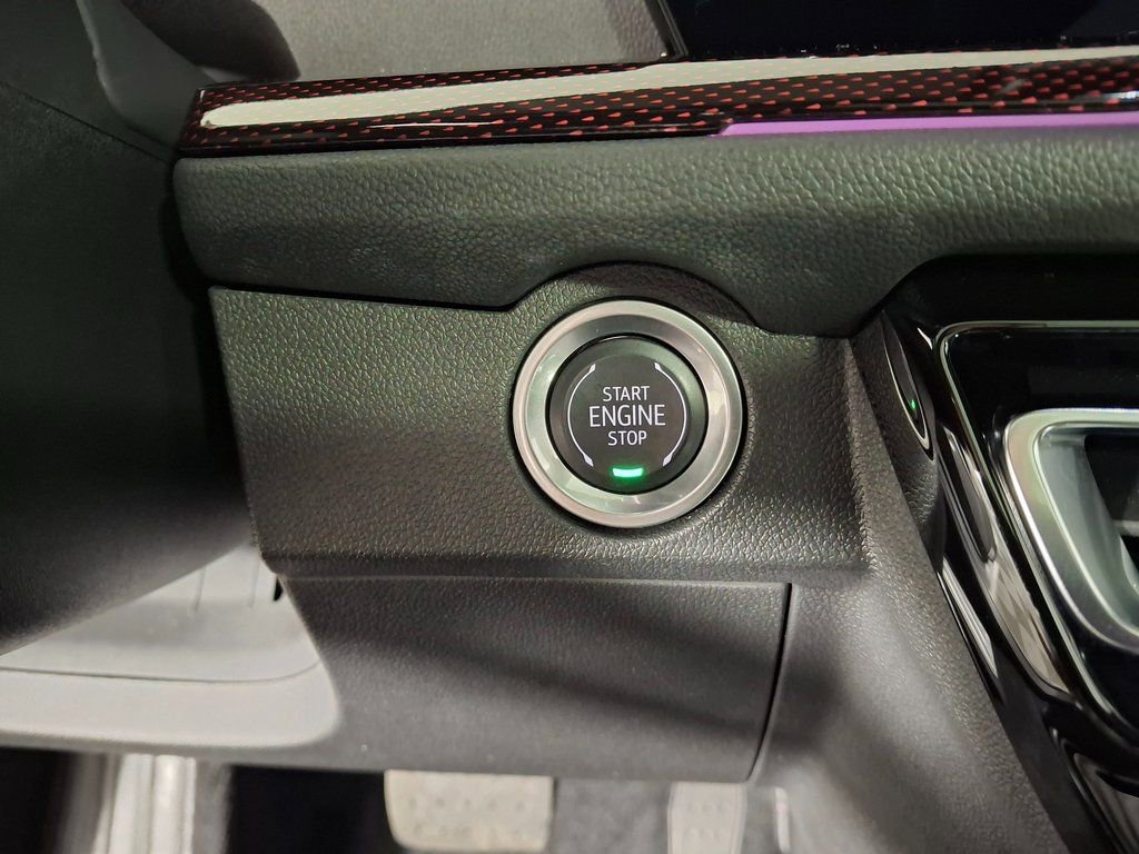 Used 2024 Chevrolet Traverse RS w/ LPO, Floor Liner Package image 16