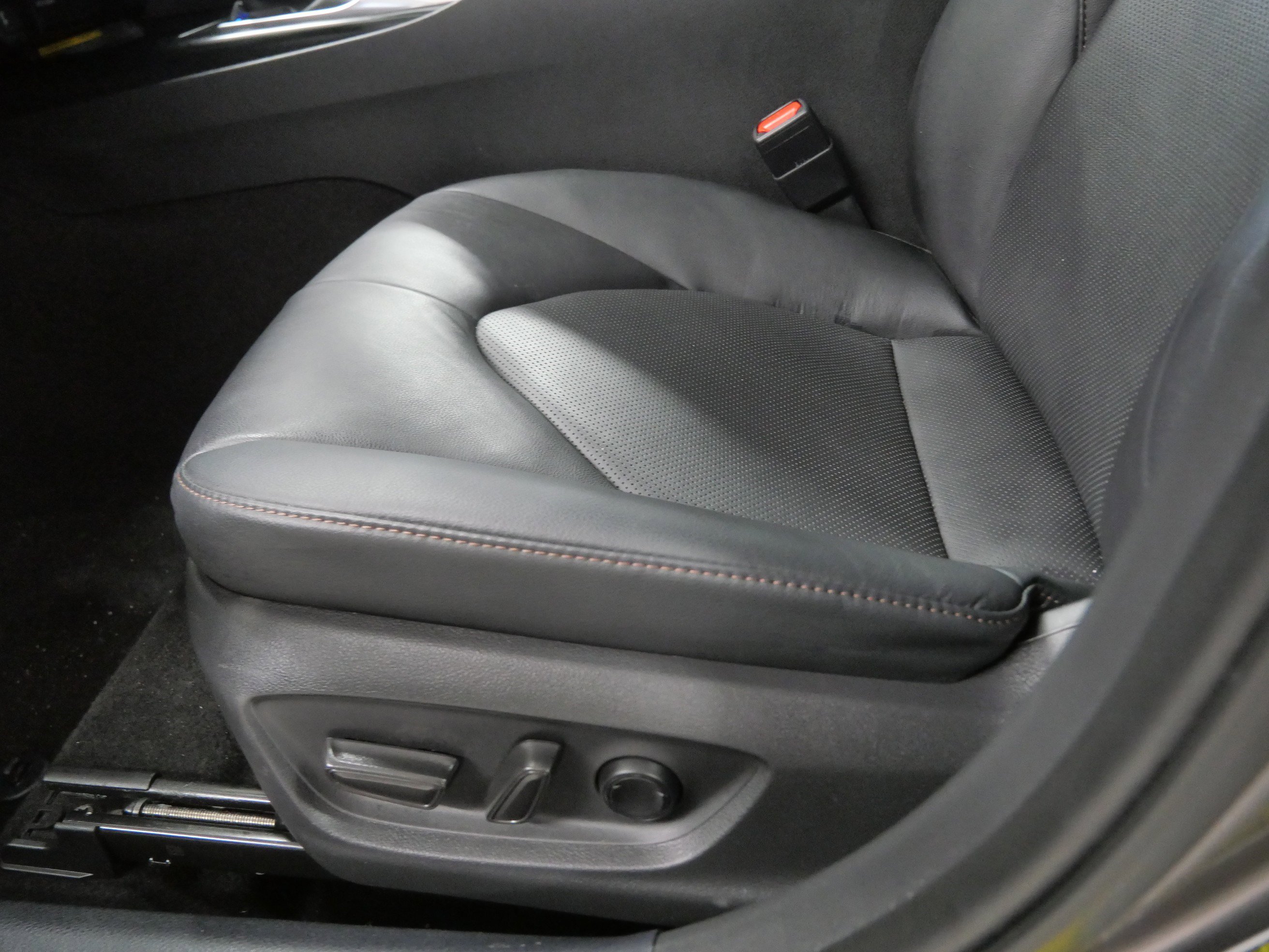 Certified 2020 Toyota Camry XLE image 21