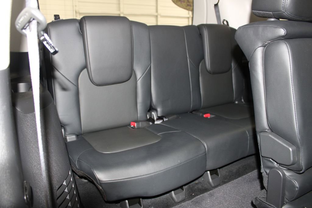 Used 2024 Nissan Armada SV AWD/4WD image 32