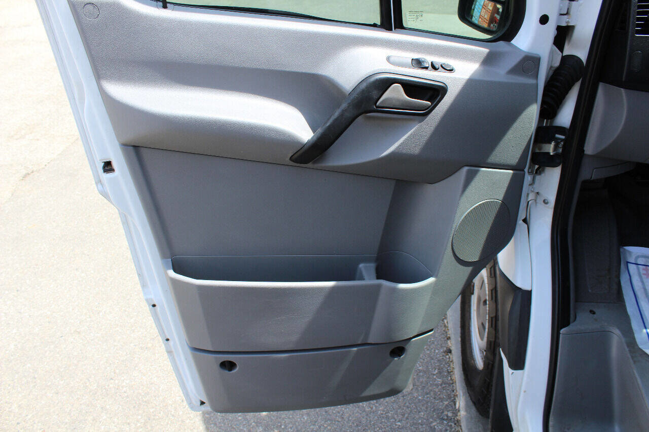 Used 2013 Mercedes-Benz Sprinter 2500 image 18