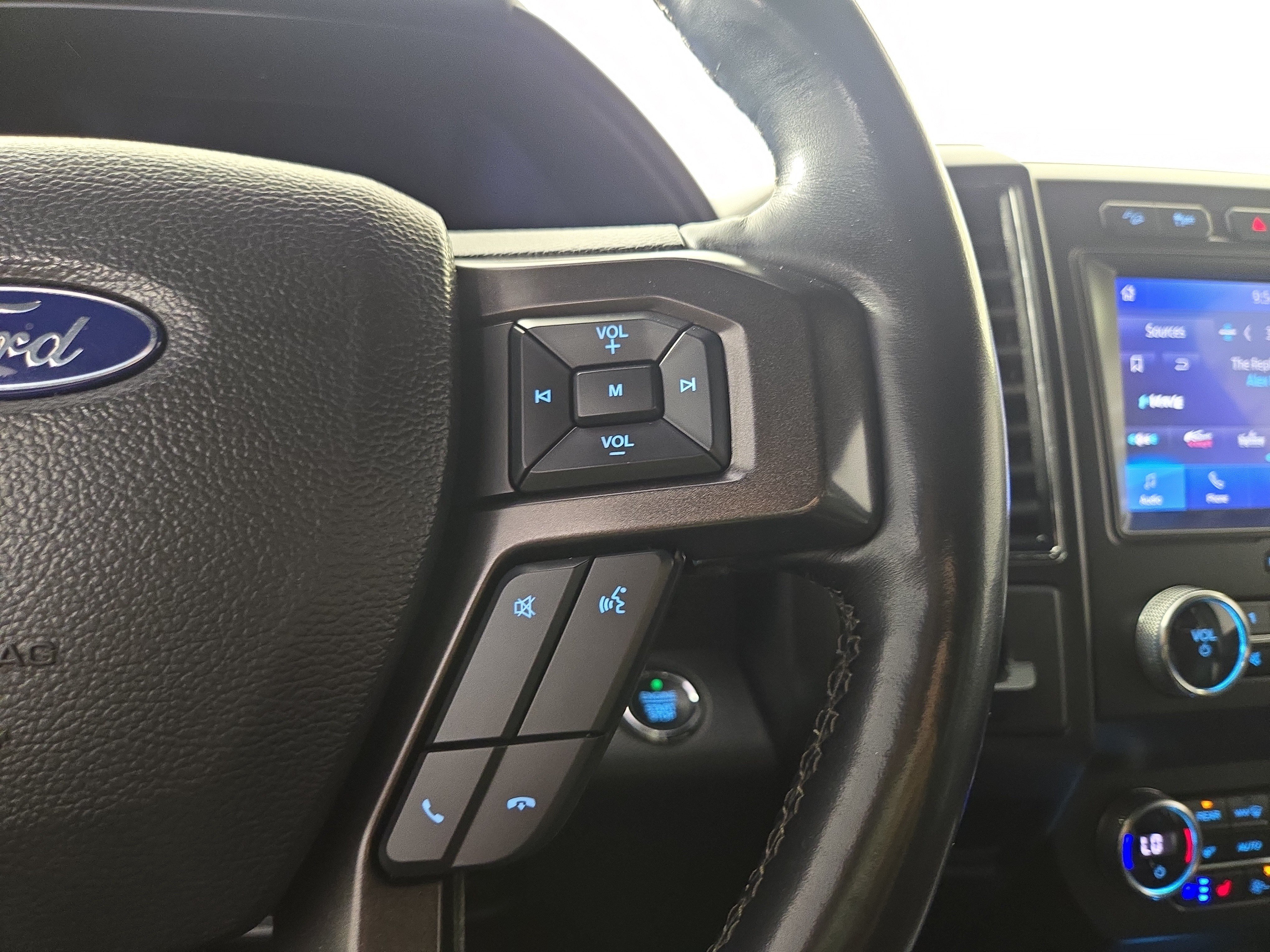 Used 2021 Ford Expedition Max Limited AWD/4WD image 17