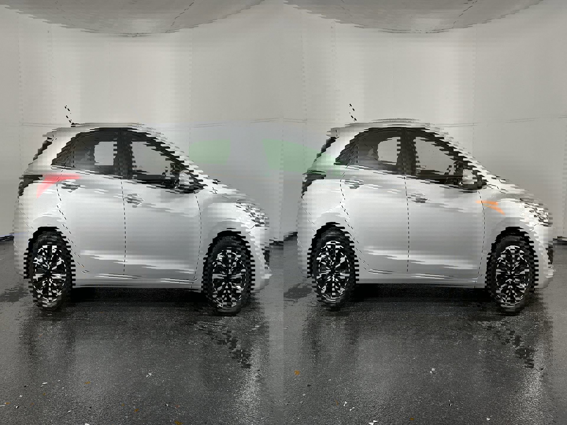 Used 2016 Hyundai Elantra GT image 13