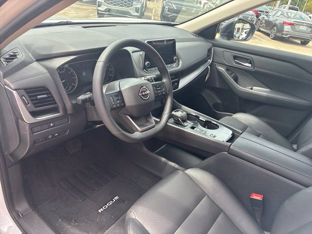 Used 2026 Nissan Rogue Dark Armor FWD image 18